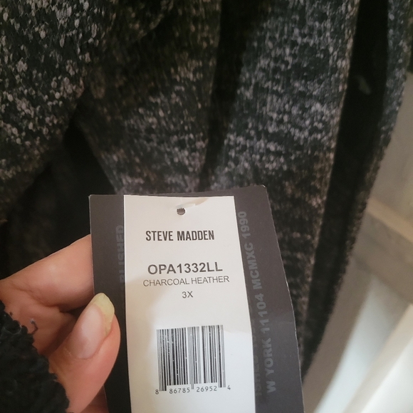 Steve Madden oversized coat in black and white - Picture 6 of 6